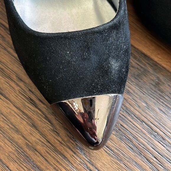 Black faux suede size 6.5 women’s heels with metal / metallic toe - Picture 9 of 12
